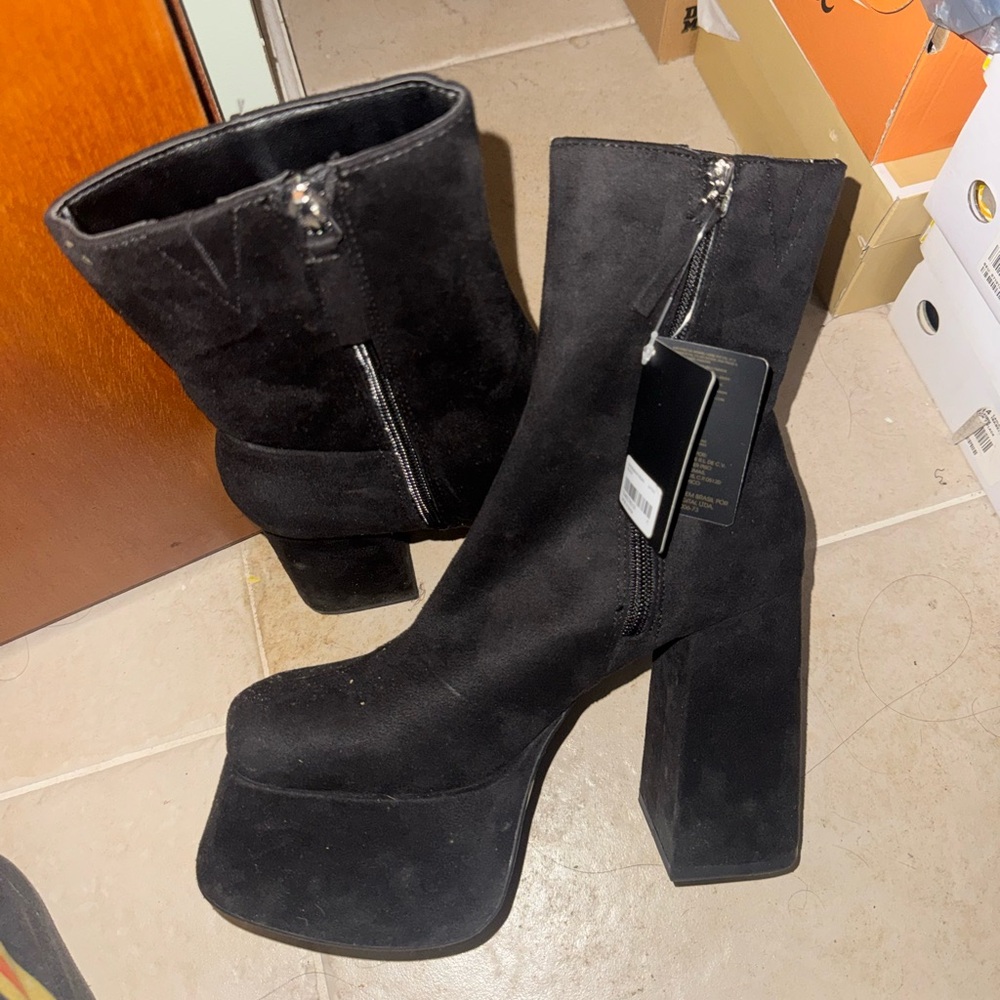 Forever 21 Black Heeled Boots
